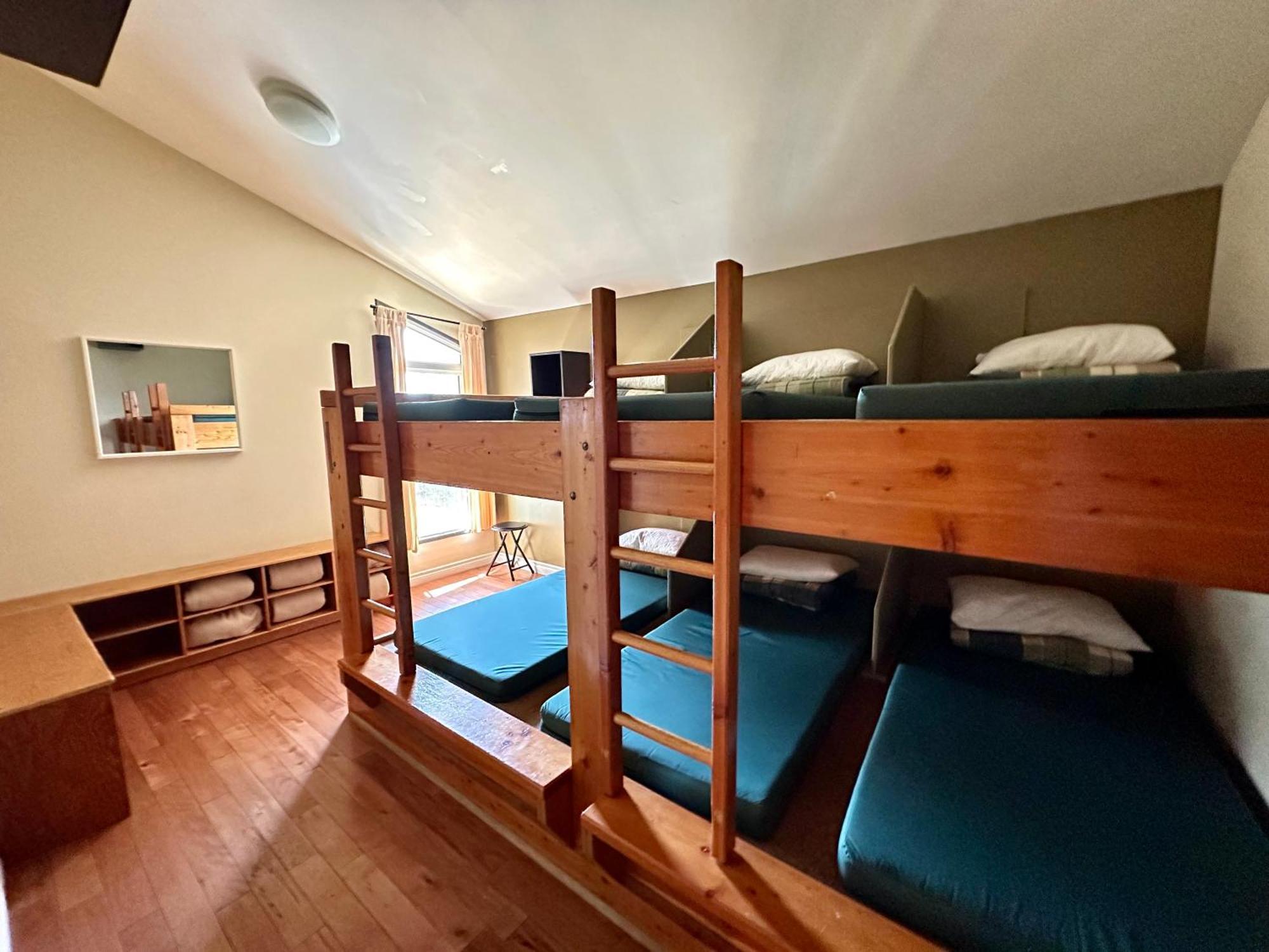 Canmore Alpine Hostel - Alpine Club Of Canada المظهر الخارجي الصورة