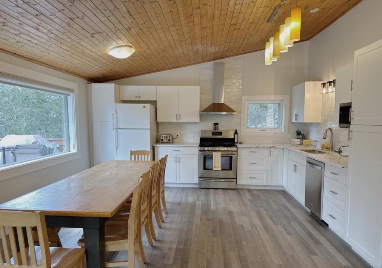 Canmore Alpine Hostel - Alpine Club Of Canada المظهر الخارجي الصورة