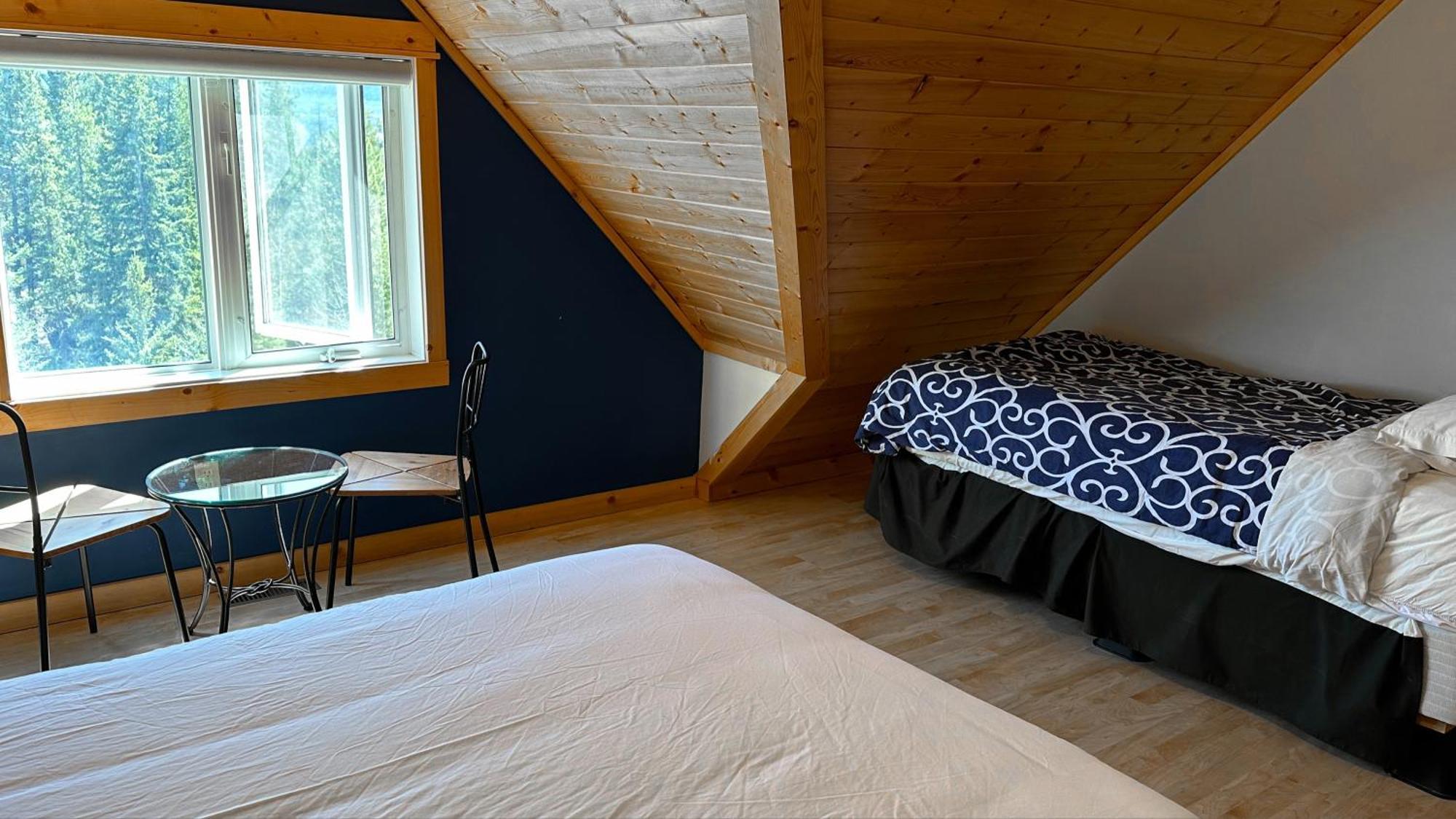Canmore Alpine Hostel - Alpine Club Of Canada المظهر الخارجي الصورة