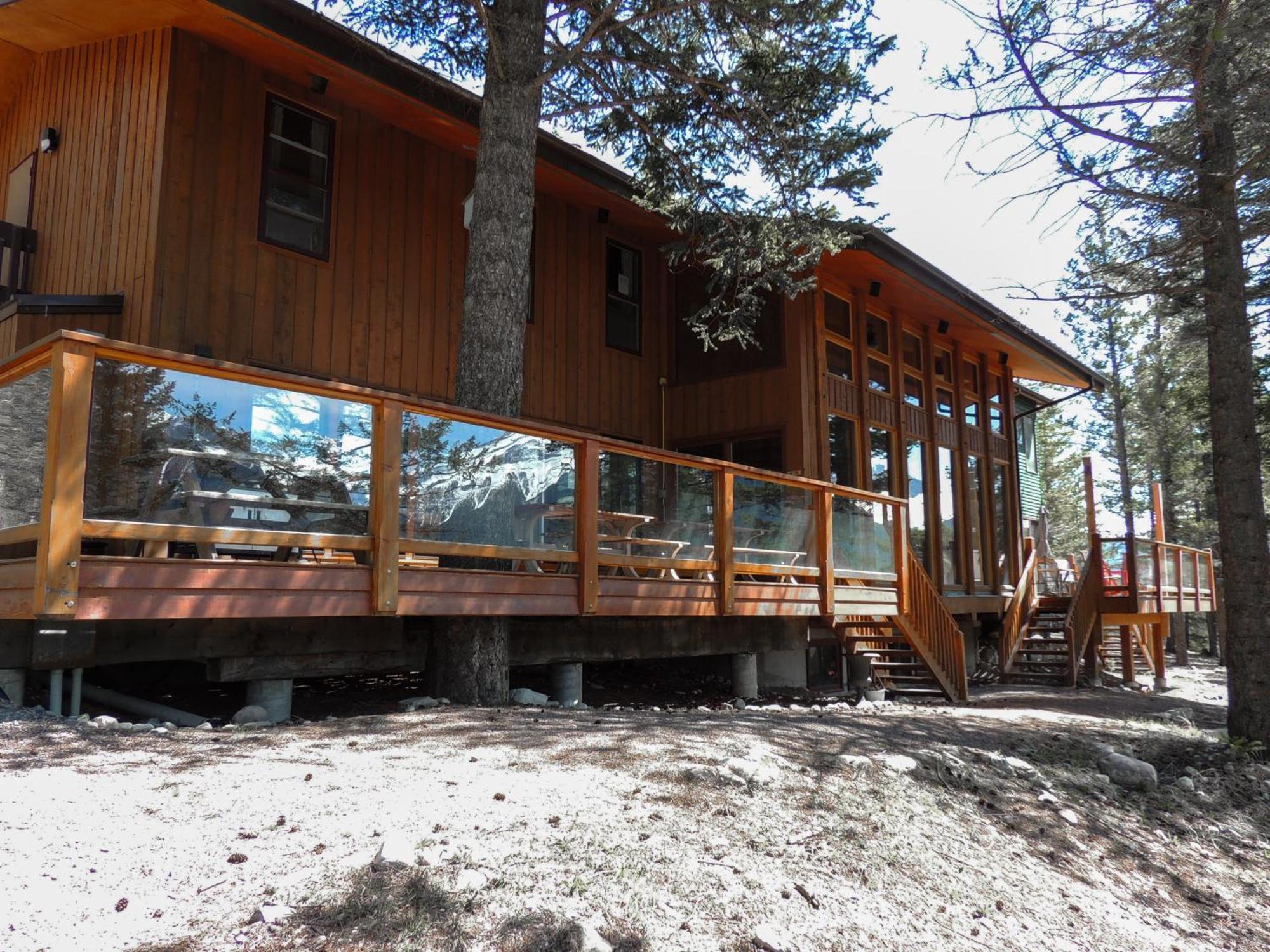 Canmore Alpine Hostel - Alpine Club Of Canada المظهر الخارجي الصورة