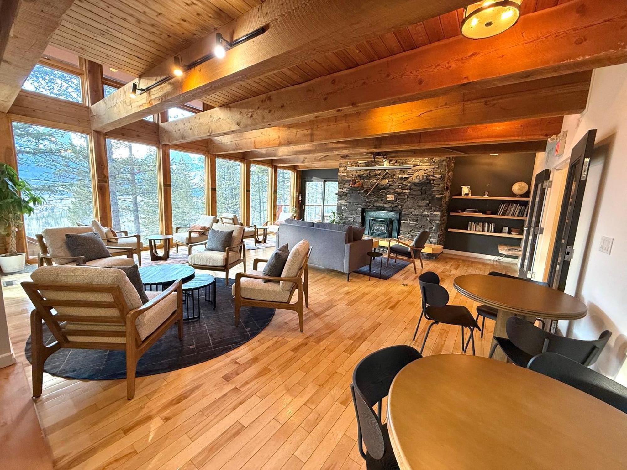 Canmore Alpine Hostel - Alpine Club Of Canada المظهر الخارجي الصورة